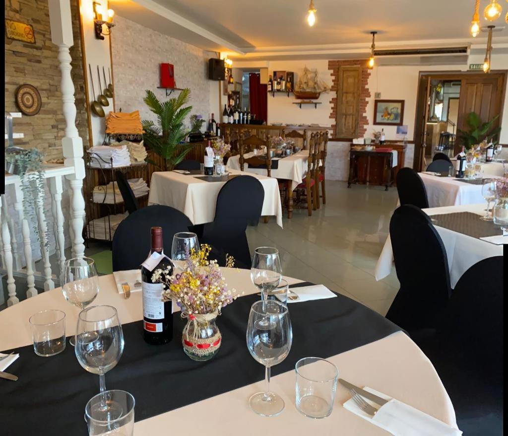 Hostal Mainz 피에드랄라베스 외부 사진